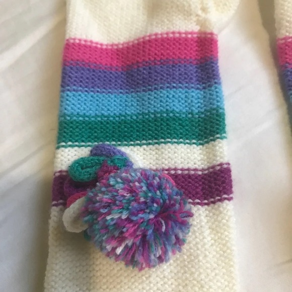 Girl’s Gloves, Fits Girl’s 6-10 - Picture 3 of 4